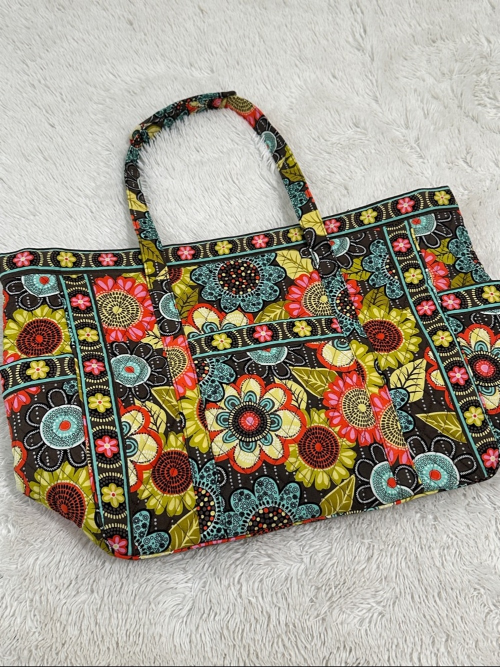 🐝 Vera Bradley Large Quilted Tote